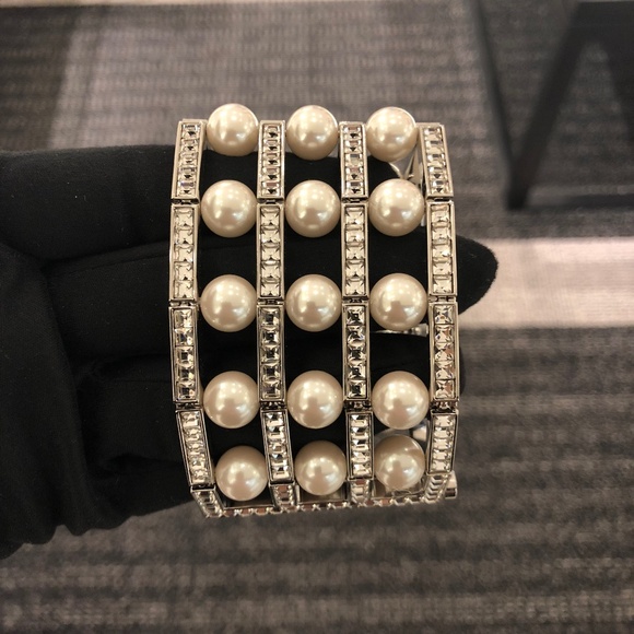 CHANEL CC Pearl and Crystal Cuff Bracelet - Picture 1 of 5
